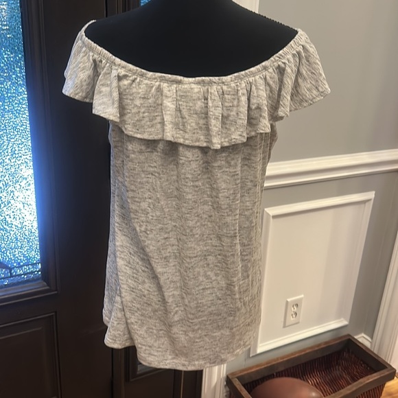 Torrid gray shirt size 1 - Picture 3 of 4